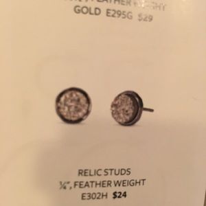 Stella & Dot - Relic Studs